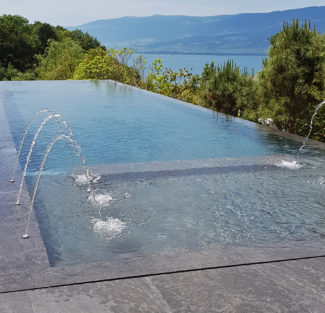 Inspirations de piscine miroir à débordement sur le lac de Neuchâtel Nicollier