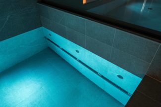 inspiration de piscine intérieure renovation spa Nicollier