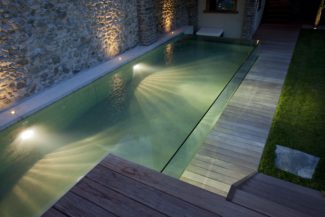 inspiration piscine en verre méthacrylate nicollier