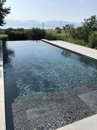 Rénovation d'une piscine à débordement Nicollier
