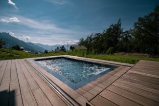 Une terrasse coulissante pour un spa Nicollier