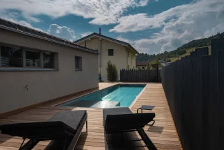 piscine petit jardin
